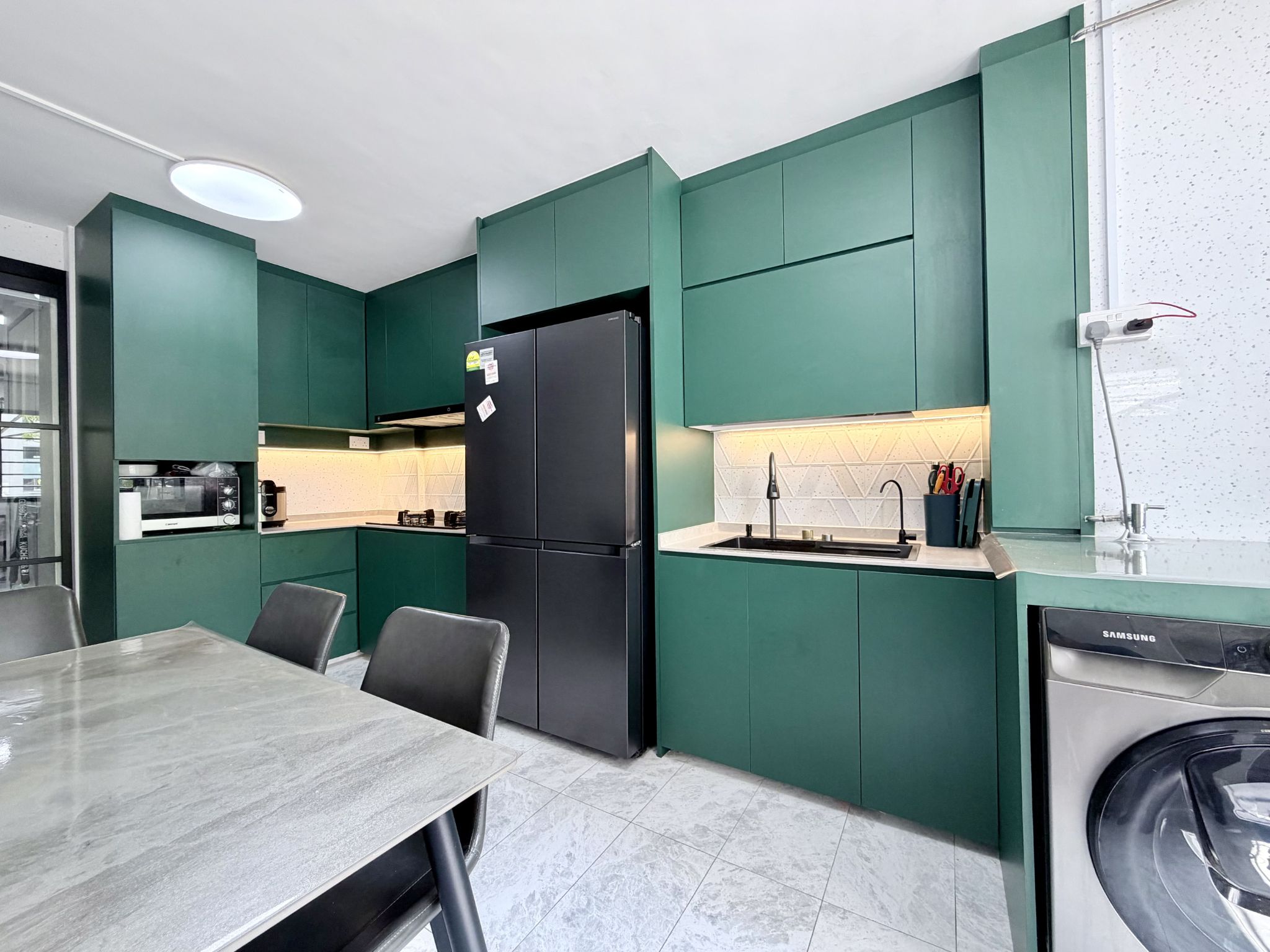 Blk 126 YISHUN ST 11